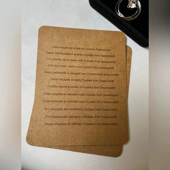 Swarovski and Yves Rocher crystal necklace - Picture 7 of 8